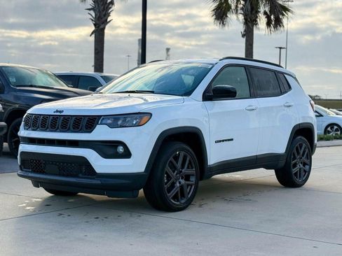 New 2026 Jeep Compass Latitude image 21