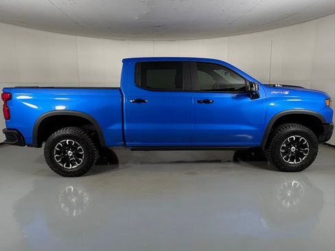 Used 2025 Chevrolet Silverado 1500 ZR2 w/ Technology Package image 11