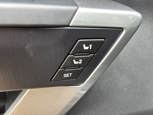 Used 2025 Toyota Tundra Platinum image 23