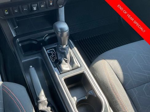 Used 2020 Toyota Tacoma TRD Sport image 17