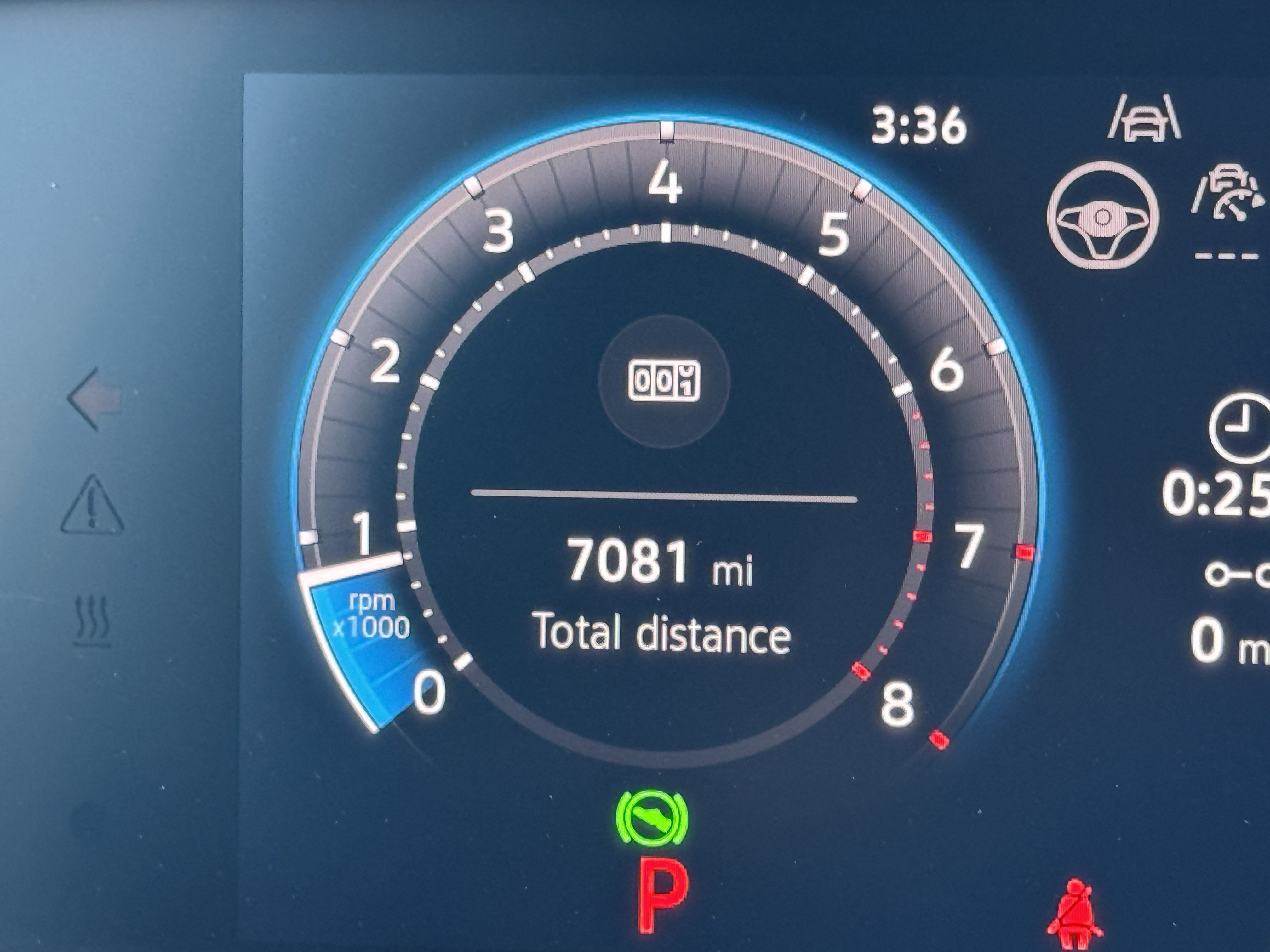Certified 2025 Volkswagen Tiguan S FWD image 21