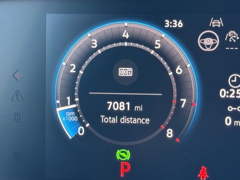 Certified 2025 Volkswagen Tiguan S FWD image 21