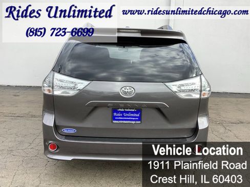 Used 2016 Toyota Sienna SE w/ SE Preferred Package FWD image 6