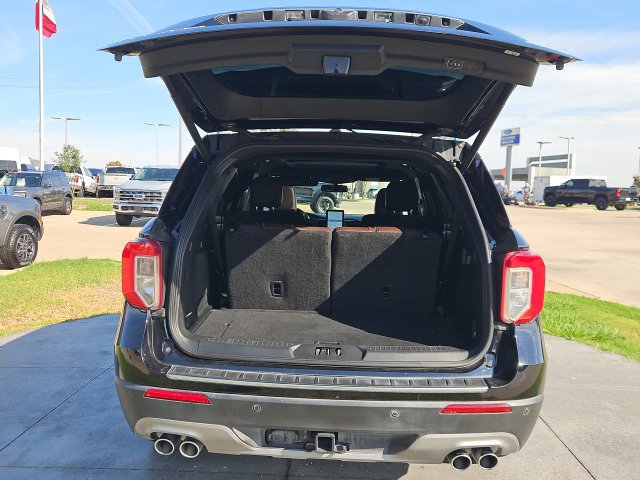 Certified 2023 Ford Explorer Platinum w/ Technology Package AWD/4WD image 7