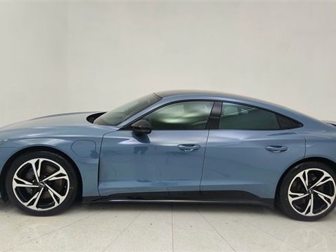 Used 2022 Audi e-tron GT Prestige w/ Prestige Package image 3