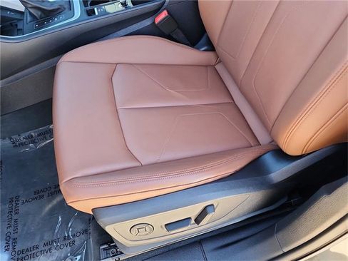 Certified 2025 Audi Q3 2.0T Premium w/ Convenience Package image 26