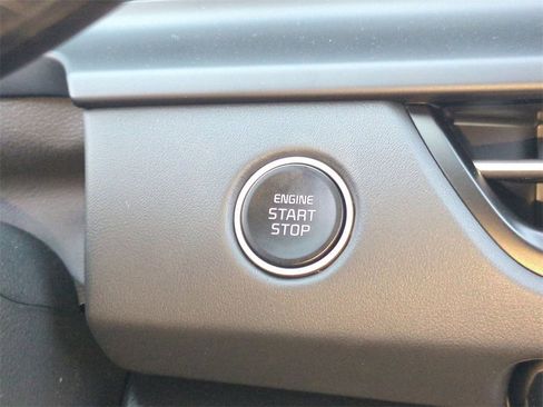 New 2026 Kia Seltos SX w/ SX Sunroof Package image 16