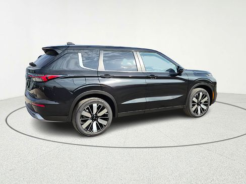 New 2026 Mitsubishi Outlander SE FWD image 7