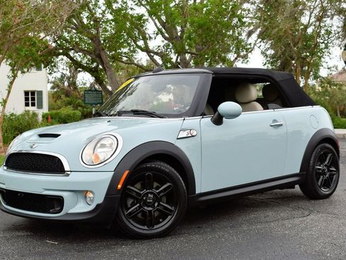 Used 2014 MINI Cooper S image 26