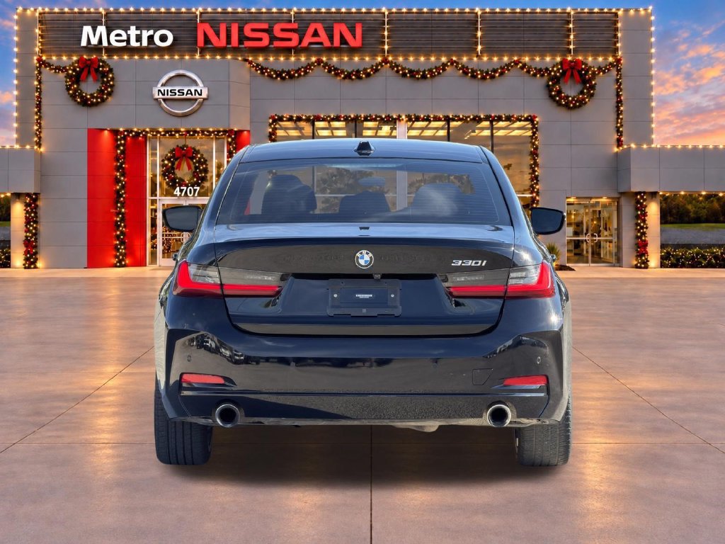 Used 2023 BMW 330i Sedan w/ Convenience Package RWD image 6