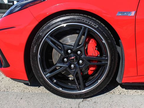 Used 2020 Chevrolet Corvette Stingray Premium Cpe w/ 3LT Preferred Equipment Group image 40