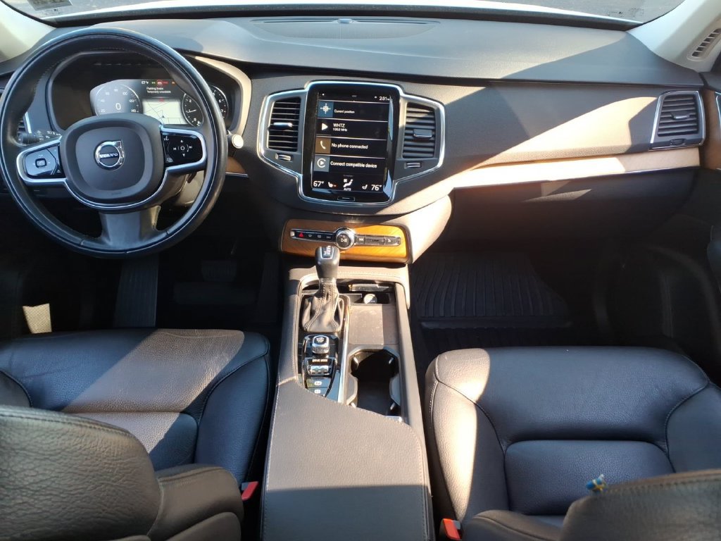 Used 2021 Volvo XC90 T6 Momentum w/ Protection Package Premier AWD/4WD image 13