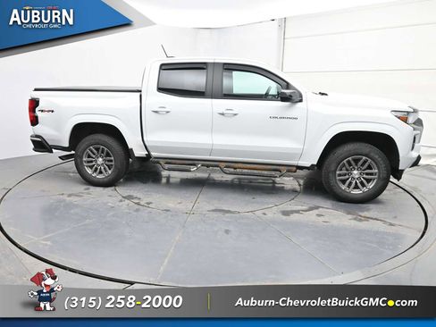 Certified 2024 Chevrolet Colorado LT w/ LT Convenience Package II image 13
