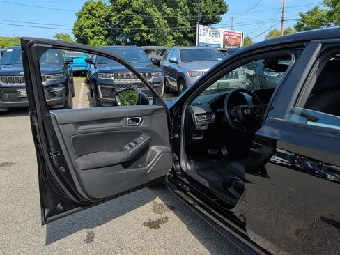 Used 2025 Honda Civic Sport image 12