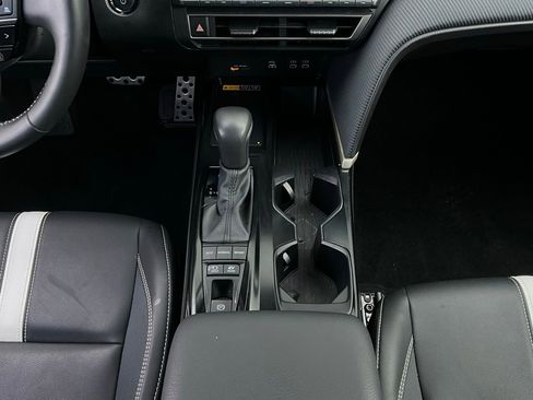 Used 2025 Toyota Camry SE image 15