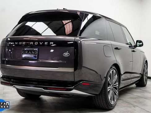 Used 2023 Land Rover Range Rover Long Wheelbase SE AWD/4WD image 12