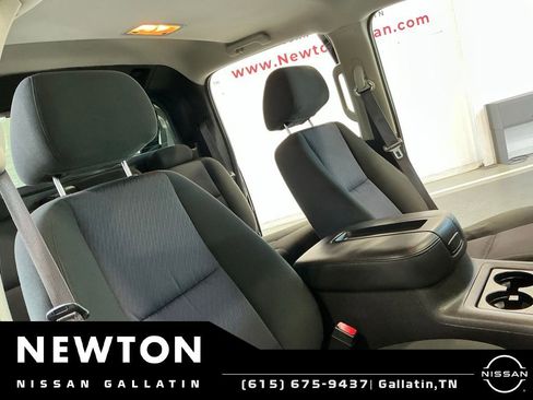 Used 2013 Chevrolet Avalanche LS w/ All-Star Edition RWD image 16