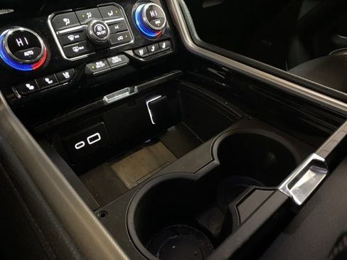 Used 2023 GMC Yukon XL Denali image 57