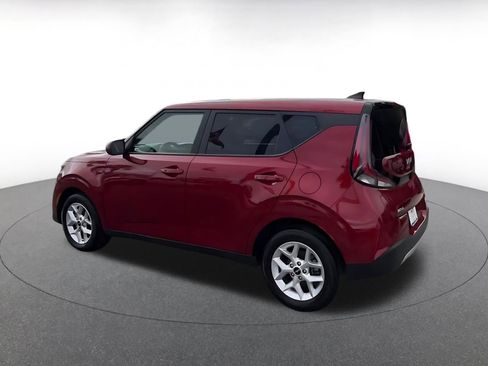Used 2025 Kia Soul LX w/ LX Technology Package image 10