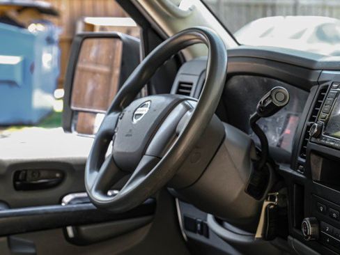 Used 2018 Nissan NV 1500 S RWD image 13