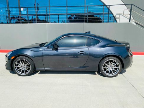 Used 2015 Scion FR-S RWD image 4