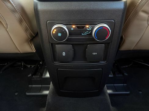 Used 2022 Ford Explorer XLT w/ Equipment Group 202A AWD/4WD image 32