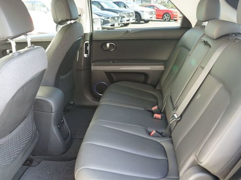 Used 2025 Hyundai Ioniq 5 Limited image 23