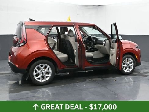 Used 2025 Kia Soul LX w/ LX Technology Package FWD image 63