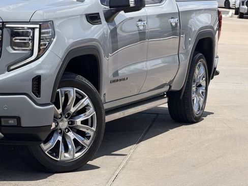 Used 2025 GMC Sierra 1500 Denali w/ Denali Reserve Package AWD/4WD image 3