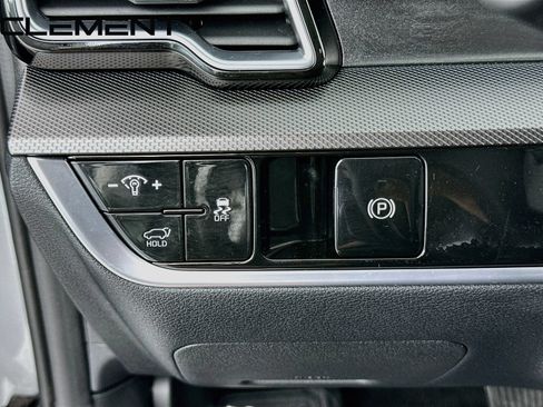 Used 2025 Kia Sportage SX AWD/4WD image 13