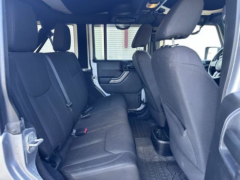 Used 2014 Jeep Wrangler Unlimited Sport w/ Quick Order Package 24S AWD/4WD image 19