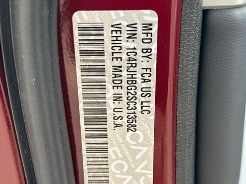 New 2025 Jeep Grand Cherokee Limited w/ MOPAR Finishing Package image 26