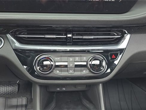 Used 2025 Buick Envista Sport Touring w/ Convenience I Package image 19