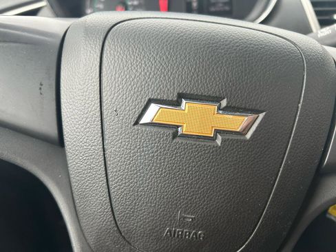 Used 2017 Chevrolet Trax LS image 18