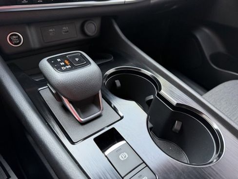 Certified 2023 Nissan Rogue SV image 23