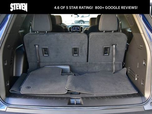Used 2023 Chevrolet Traverse LT image 30