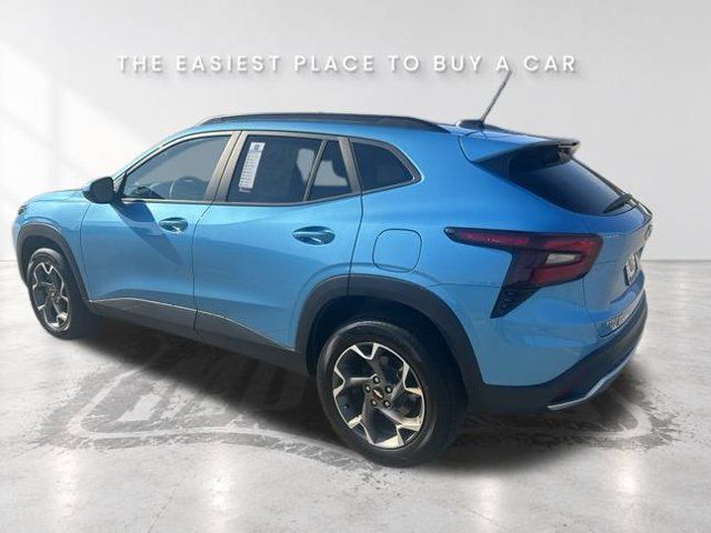 Used 2026 Chevrolet Trax LT w/ Driver Confidence Package FWD image 4