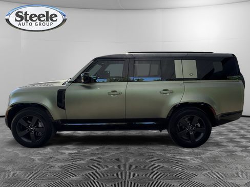 Used 2024 Land Rover Defender 130 X-Dynamic SE AWD/4WD image 2