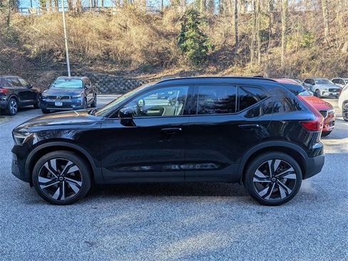 Certified 2023 Volvo XC40 B5 Plus w/ Protection Package Premier image 4