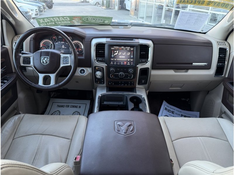 Used 2018 RAM 1500 Laramie w/ Convenience Group AWD/4WD image 28