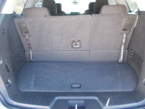 Used 2015 Chevrolet Traverse LT w/ Style and Technology Package image 17