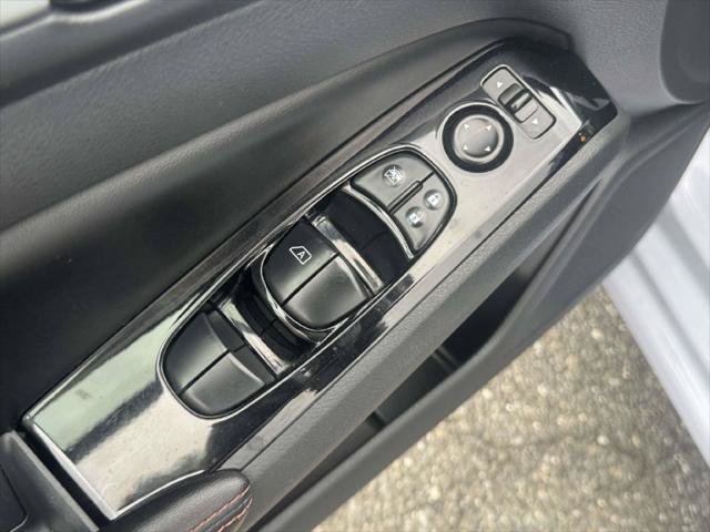 Used 2024 Nissan Altima 2.5 SR FWD image 16