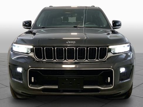 Used 2022 Jeep Grand Cherokee L Overland w/ Luxury Tech Group IV AWD/4WD image 3