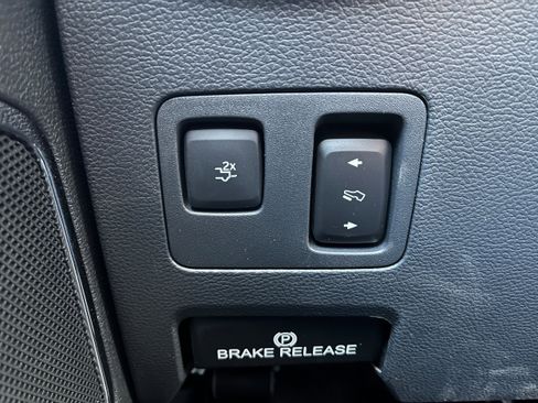 Certified 2022 Ford F250 Lariat w/ Black Appearance Package image 25