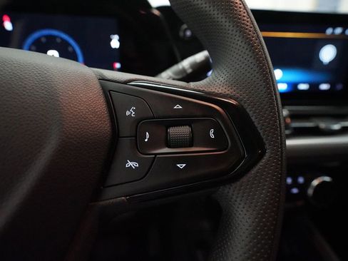 Used 2025 Chevrolet TrailBlazer LT AWD/4WD image 18