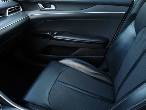 Used 2022 Kia K5 GT-Line image 9