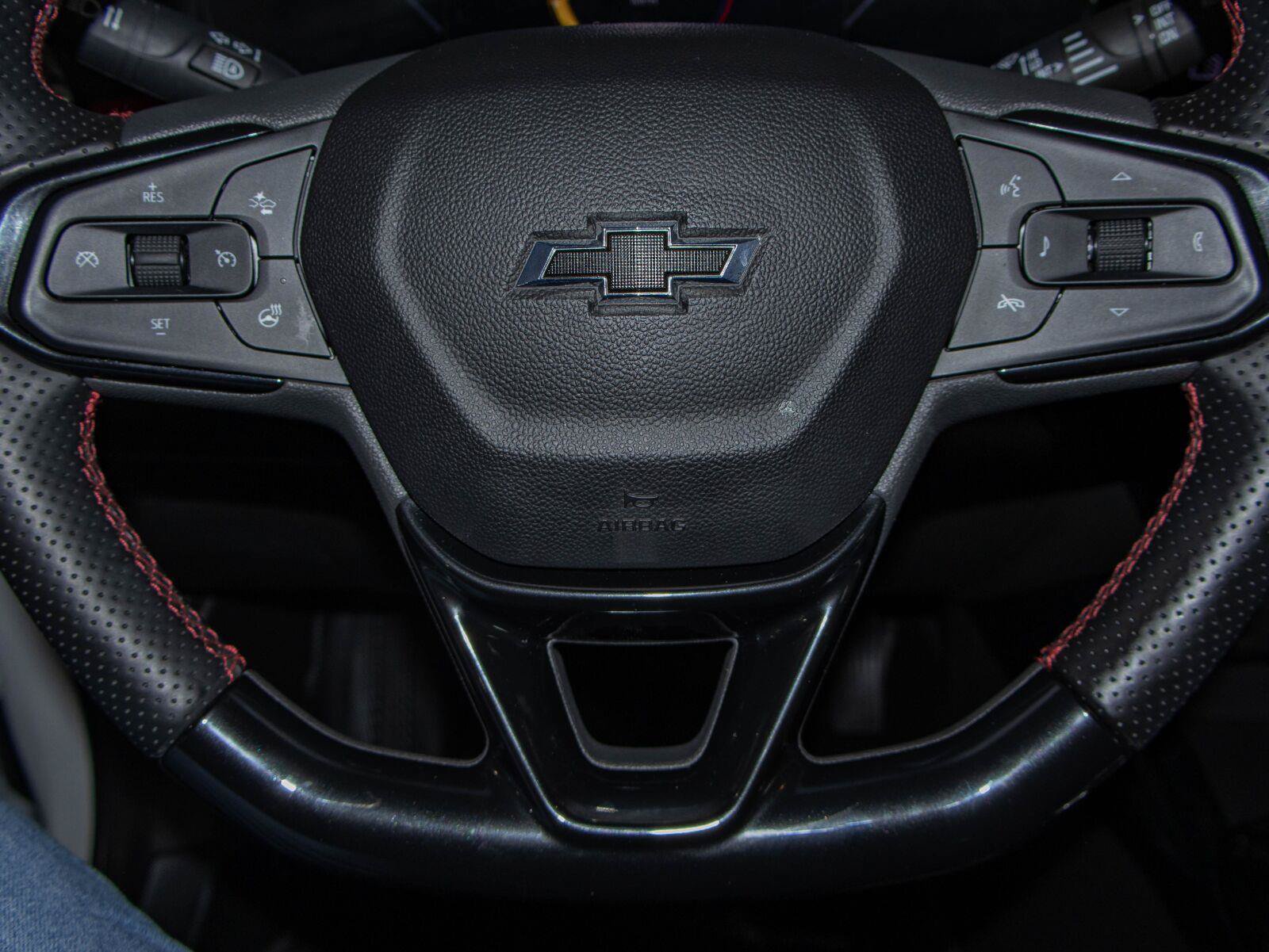 Used 2025 Chevrolet Trax RS w/ Driver Confidence Package FWD image 11
