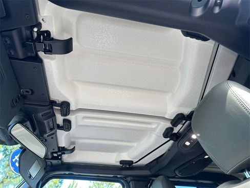 Used 2024 Jeep Gladiator Mojave w/ Convenience Group image 21