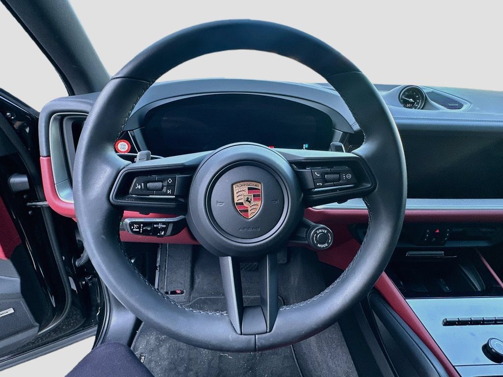 Certified 2026 Porsche Cayenne E-Hybrid AWD/4WD image 11