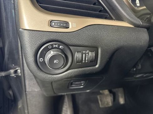 Used 2014 Jeep Cherokee Latitude image 19